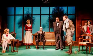Bilety teatr: Jak uniknąć przepłacania za najlepsze spektakle?