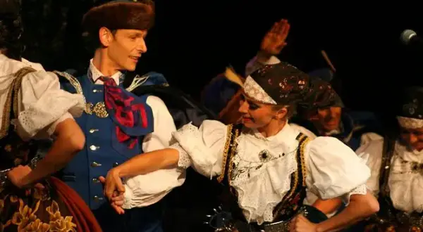 Cieszyński kabaret: odkryj najlepsze grupy i nadchodzące występy