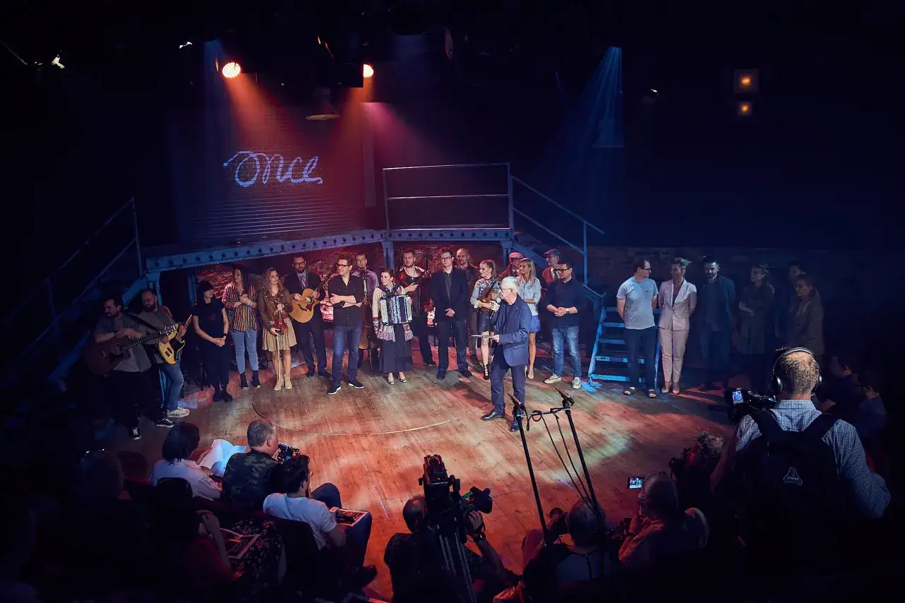Zdjęcie Opinie o musicalu Once w Teatrze Roma – co mówią widzowie?