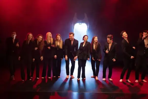 A planety szaleją spektakl - emocjonalna podróż przez muzykę Maanam